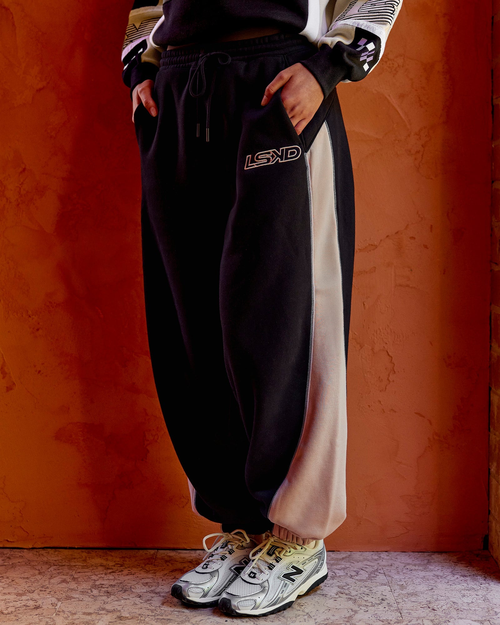 Power Play Stitch Up Fleece Sweat Pant - Black-Shale Beige