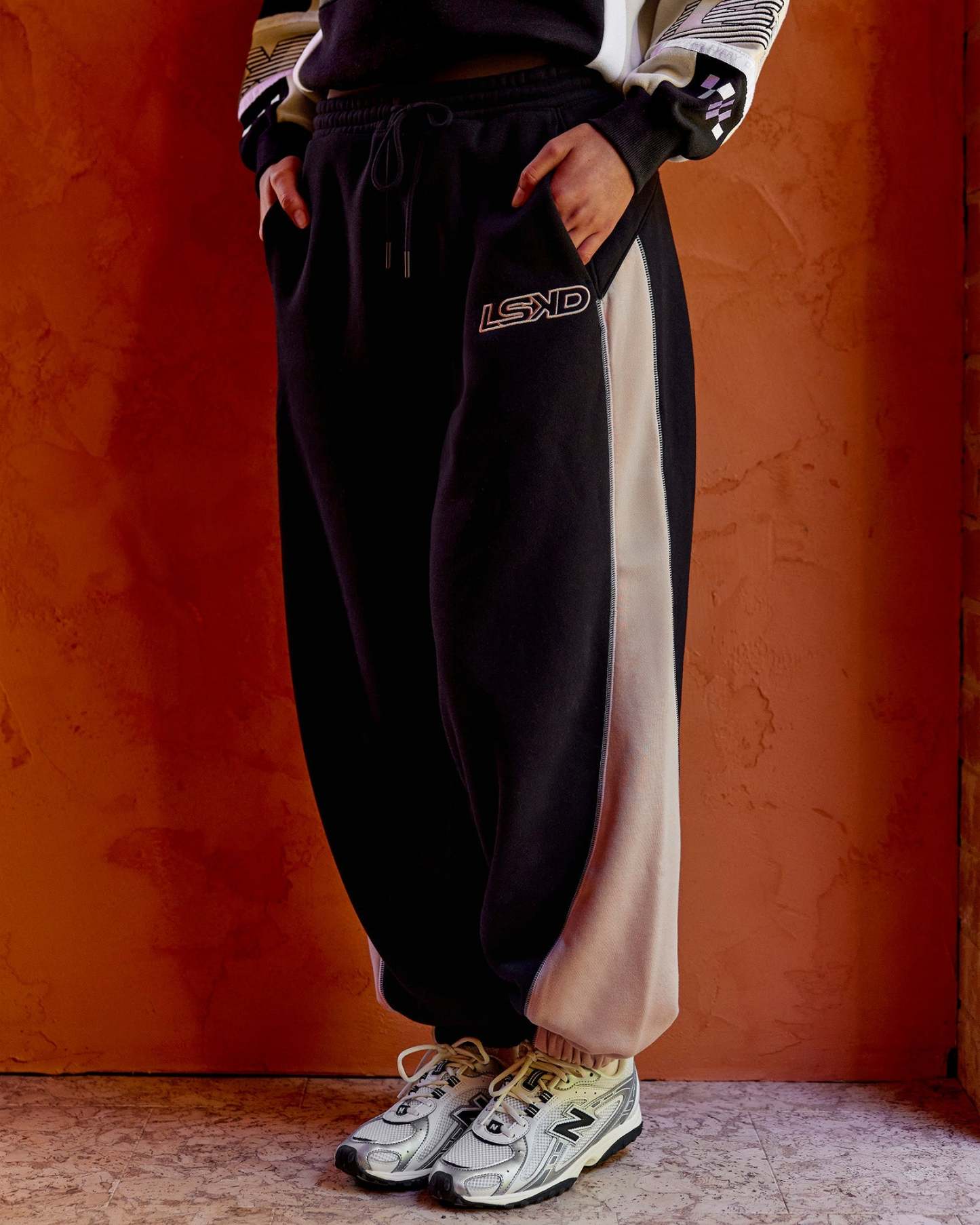 Power Play Stitch Up Fleece Sweat Pant - Black-Shale Beige