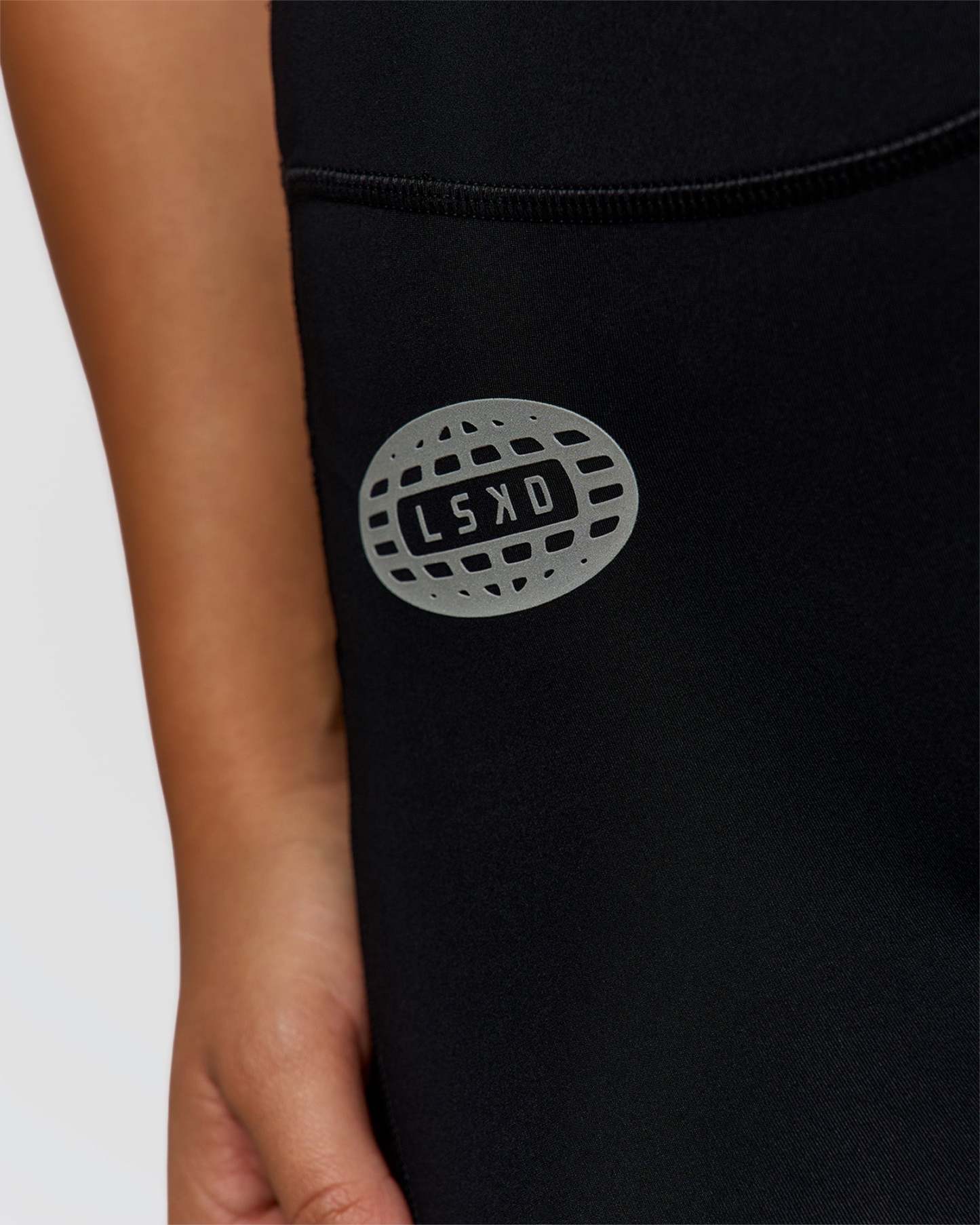 Elite Hype Reflective Run High-Rise 7" Short Pockets - Black-Hype Reflective