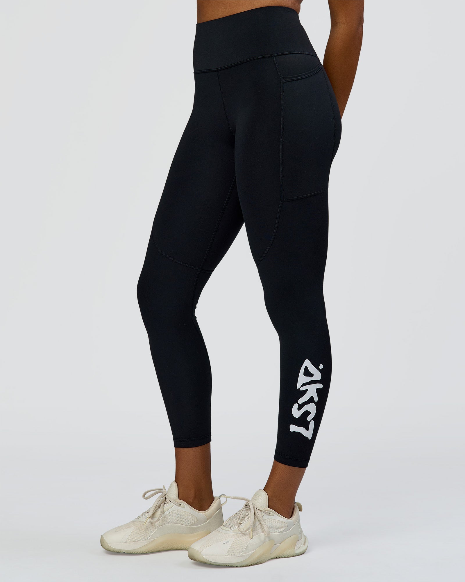 Rep Street Script Ultra High-Rise 7/8 Legging Pockets - Black-White