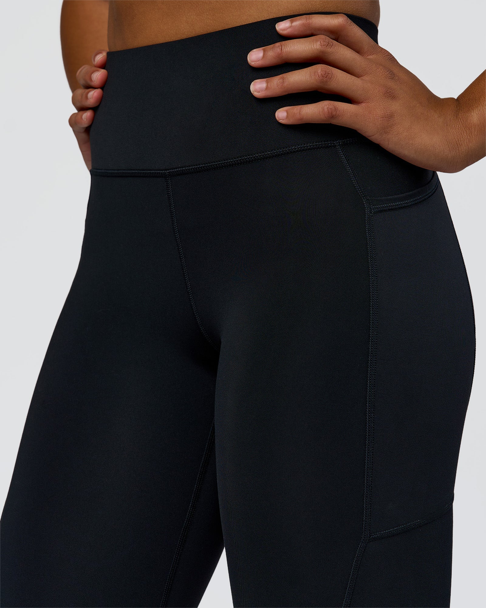 Rep Street Script Ultra High-Rise 7/8 Legging Pockets - Black-White