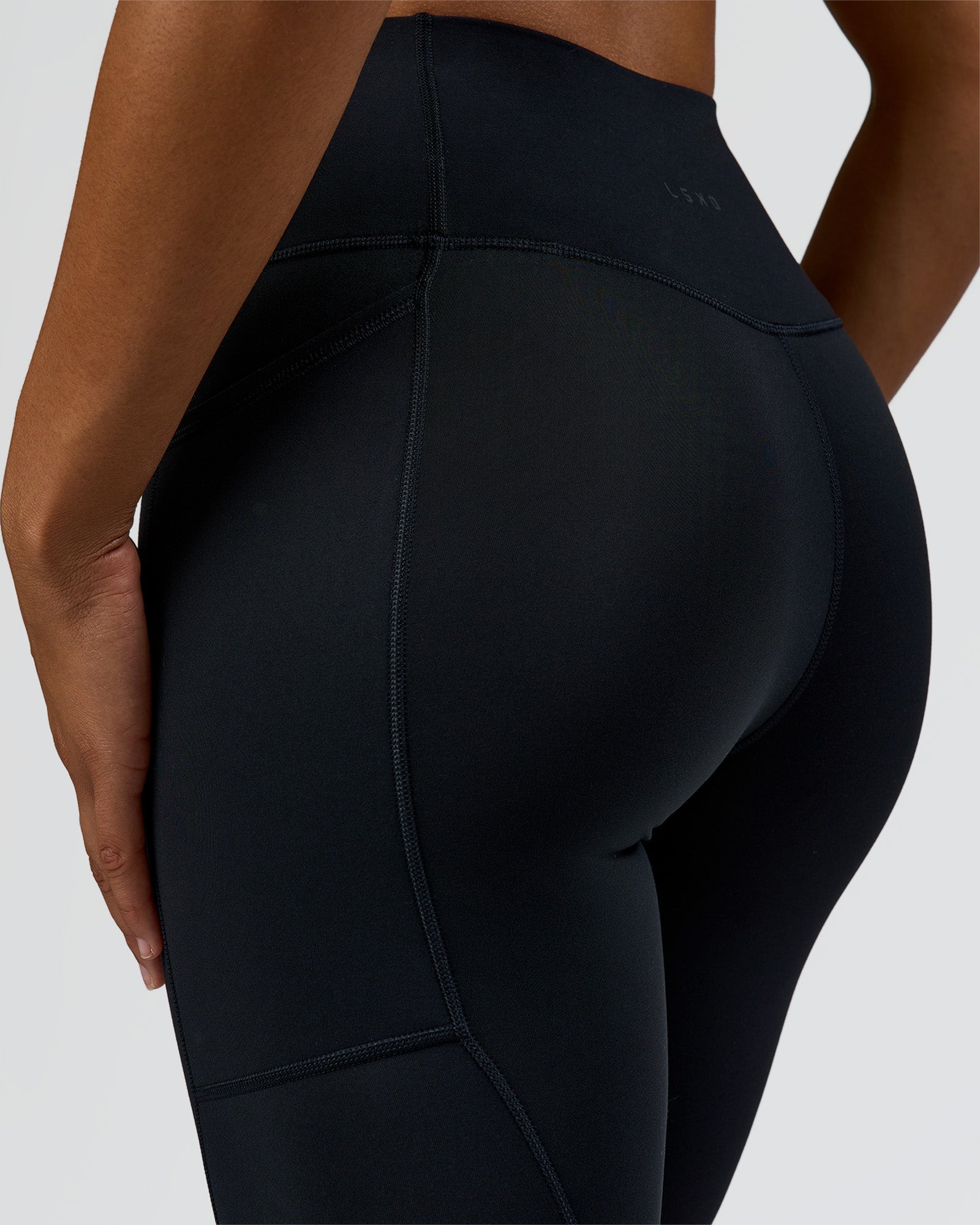 Rep Street Script Ultra High-Rise 7/8 Legging Pockets - Black-White
