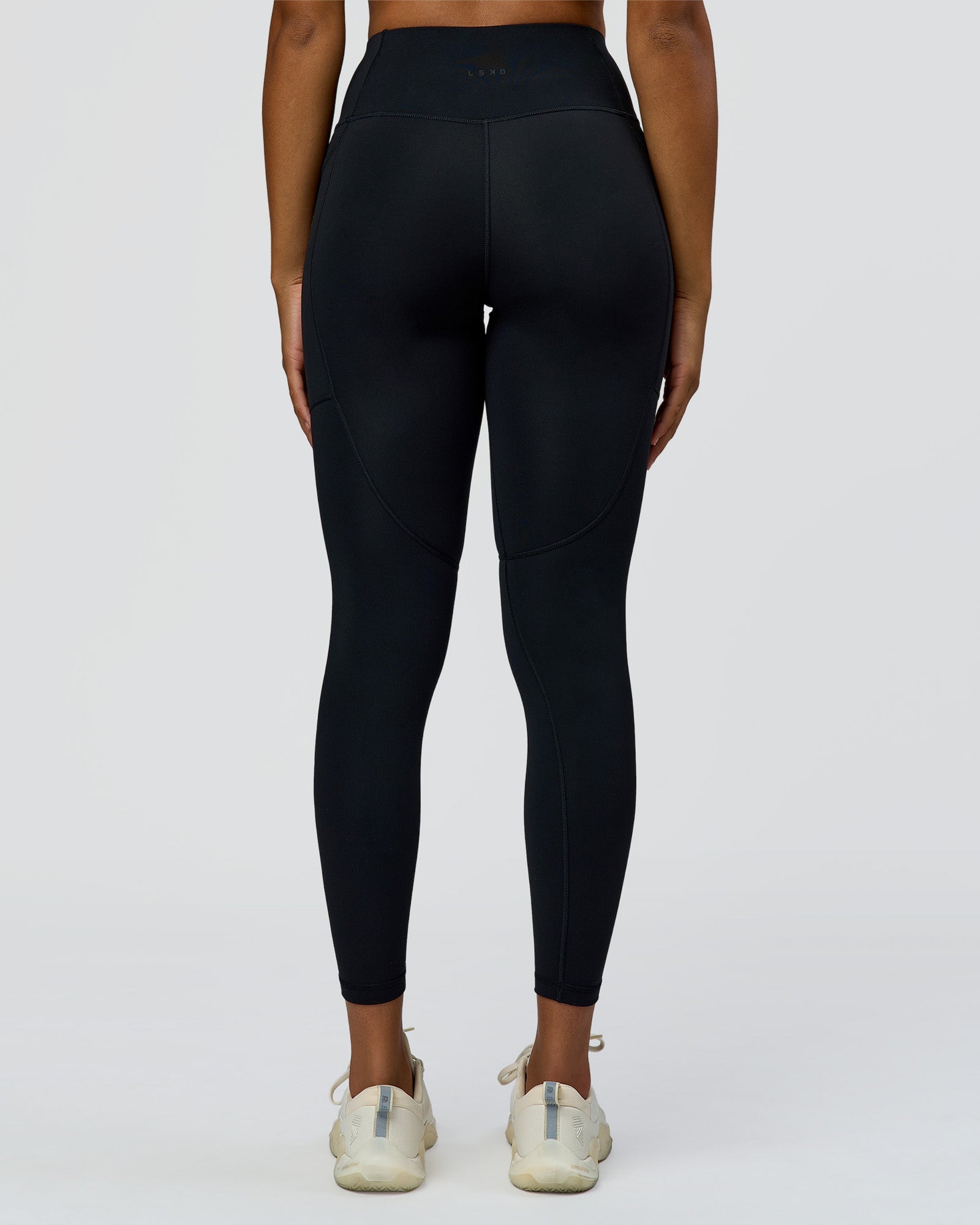 Rep Street Script Ultra High-Rise 7/8 Legging Pockets - Black-White