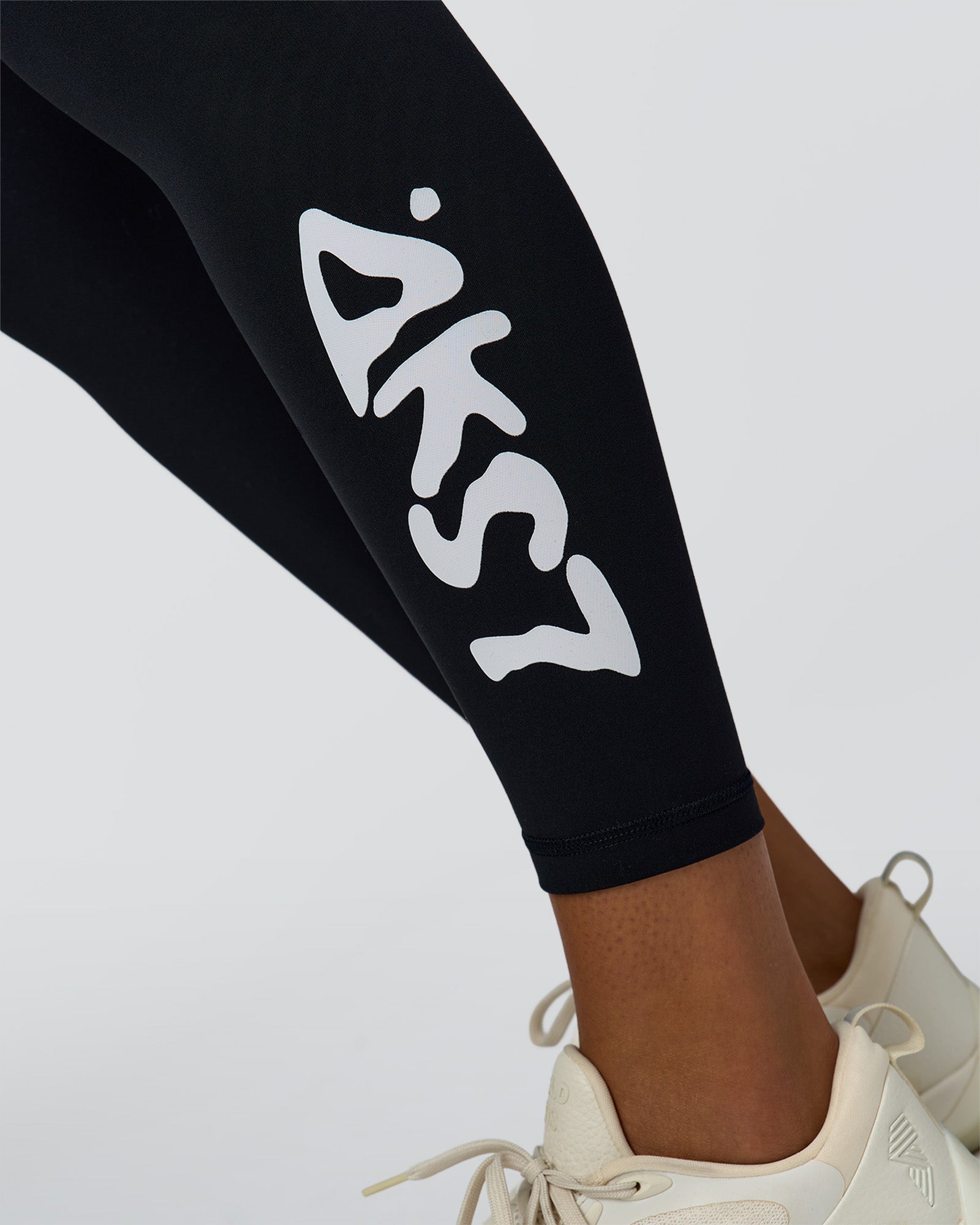 Rep Street Script Ultra High-Rise Full Length Legging Pockets - Black-White