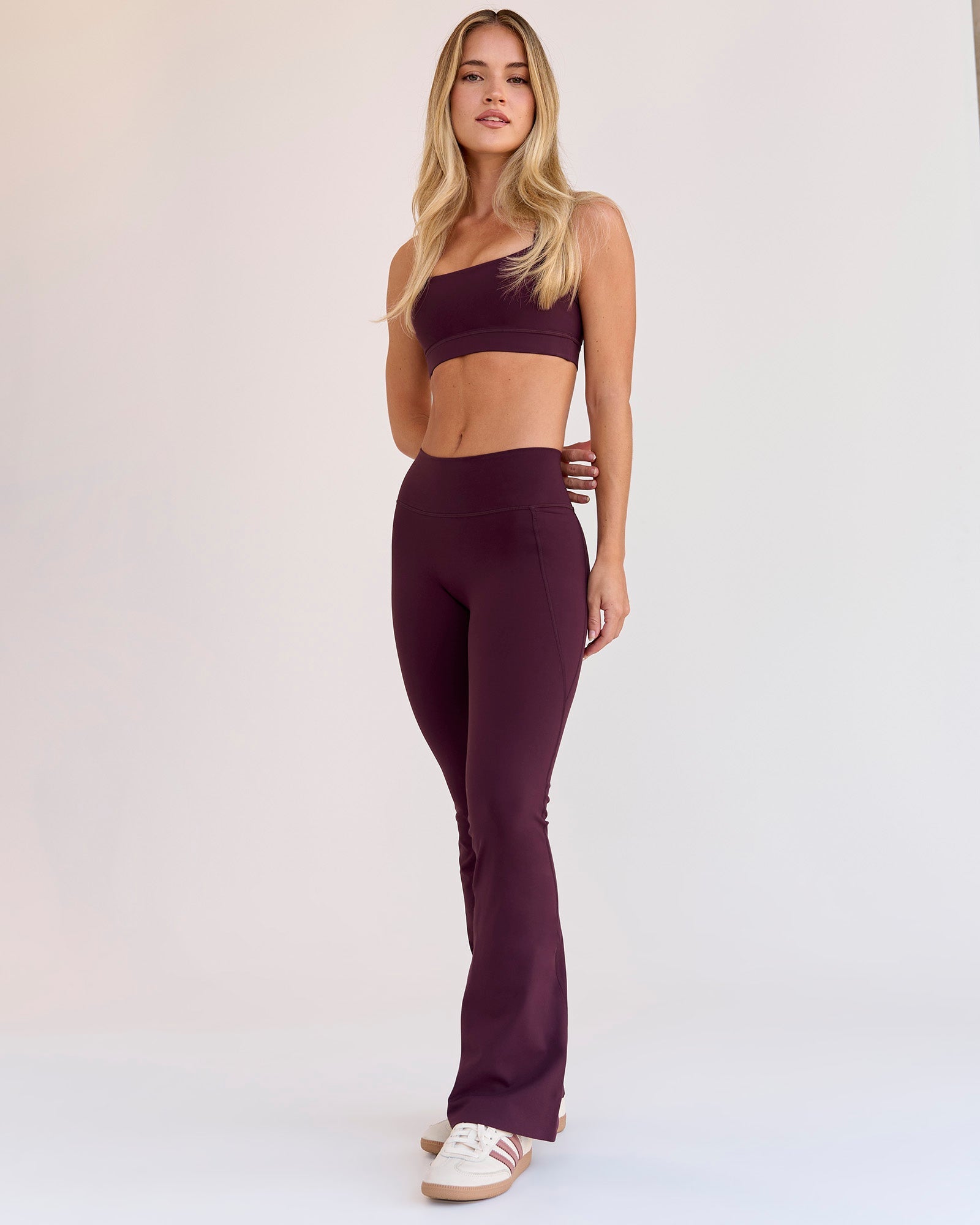 Fusion V-Contour High-Rise Flared Petite Legging Pockets - Cherry Lacquer