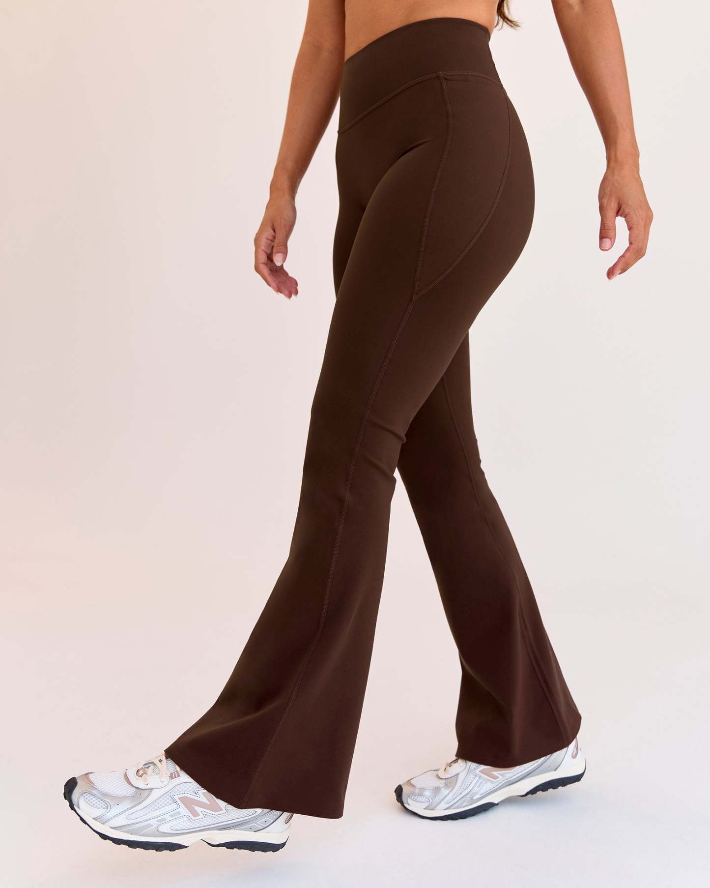 Fusion V-Contour High-Rise Flared Petite Legging Pockets - Hot Chocolate