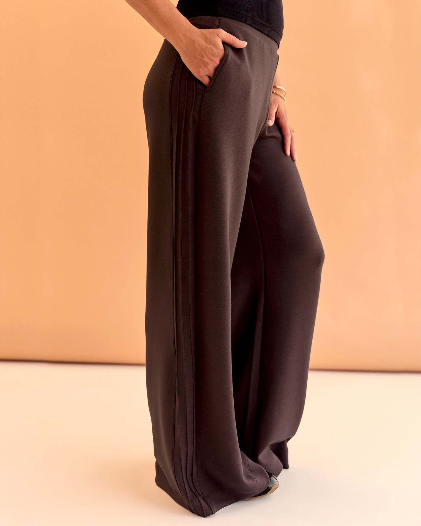 CF Elevate SoftTouch Pintuck Wide Leg Pant - Hot Chocolate