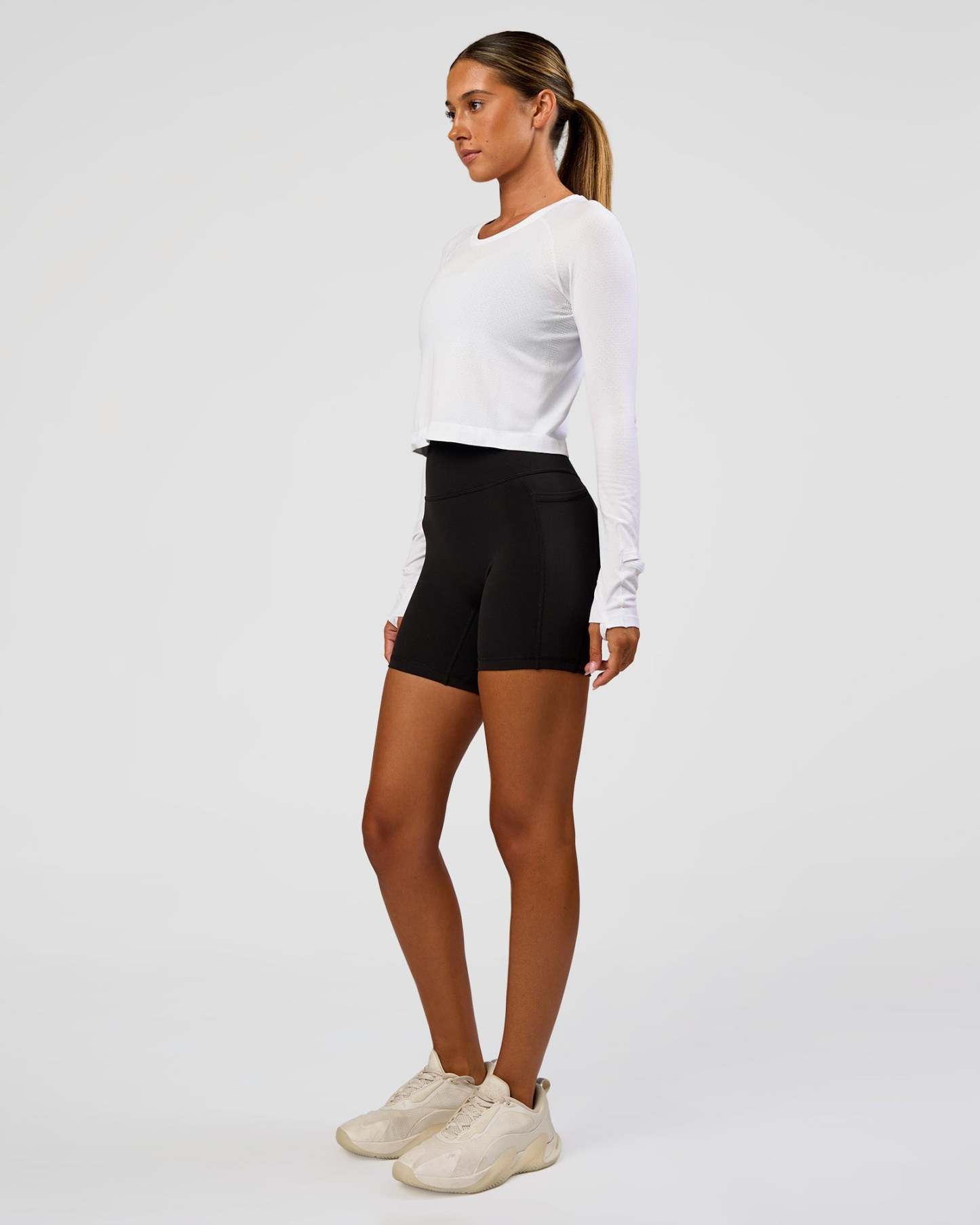 AeroFLX+ Seamless Long Sleeve Skimmer Tee - White/White