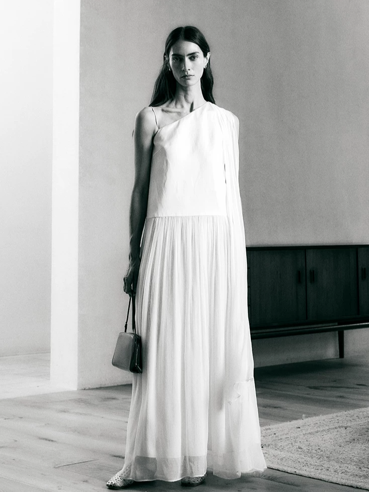 Off-shoulder Luxury Dress