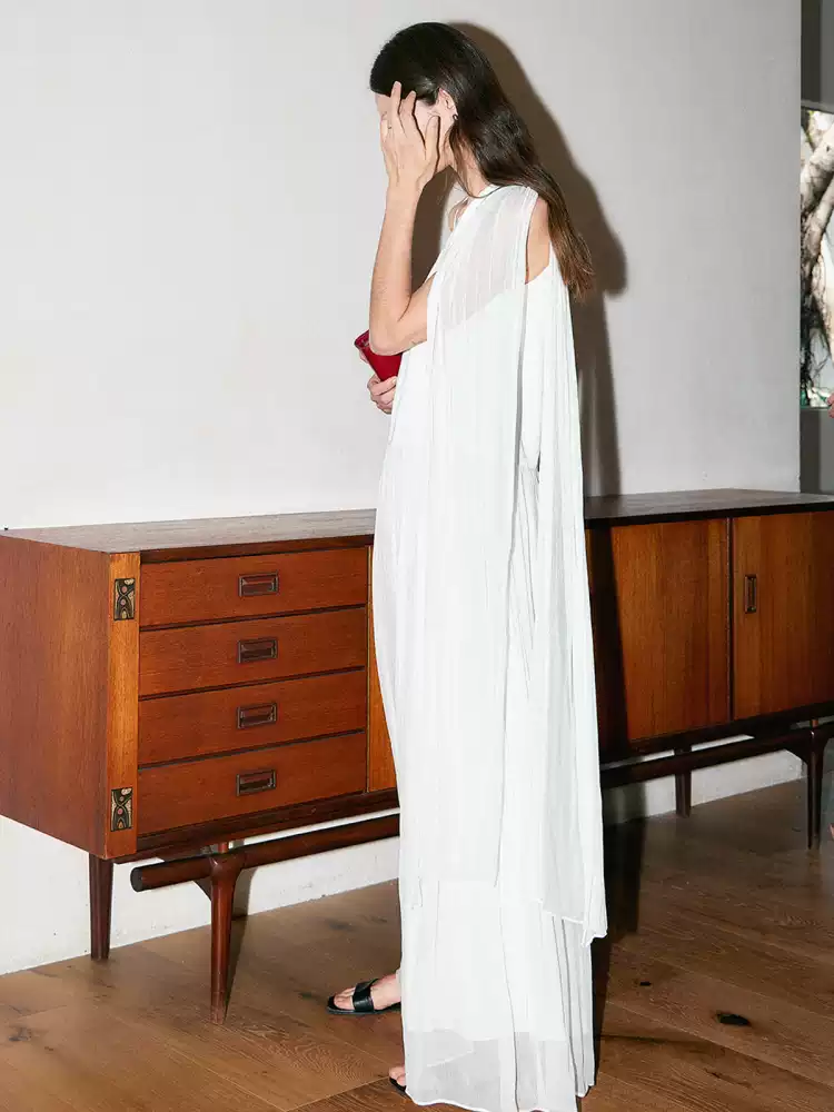 Off-shoulder Luxury Dress
