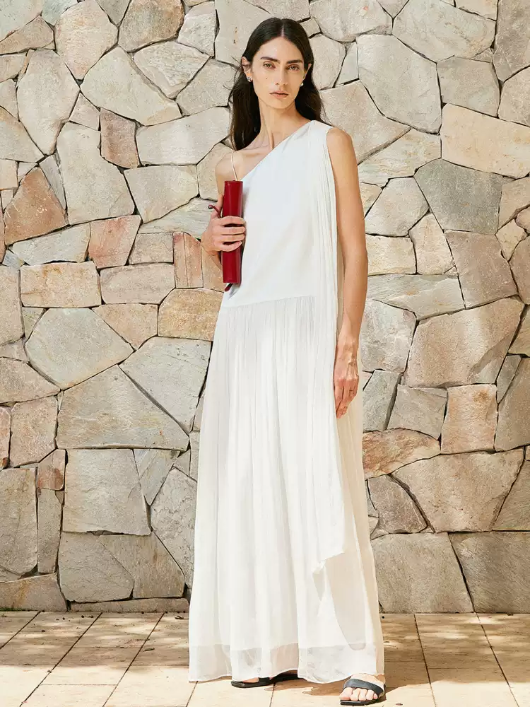 Off-shoulder Luxury Dress