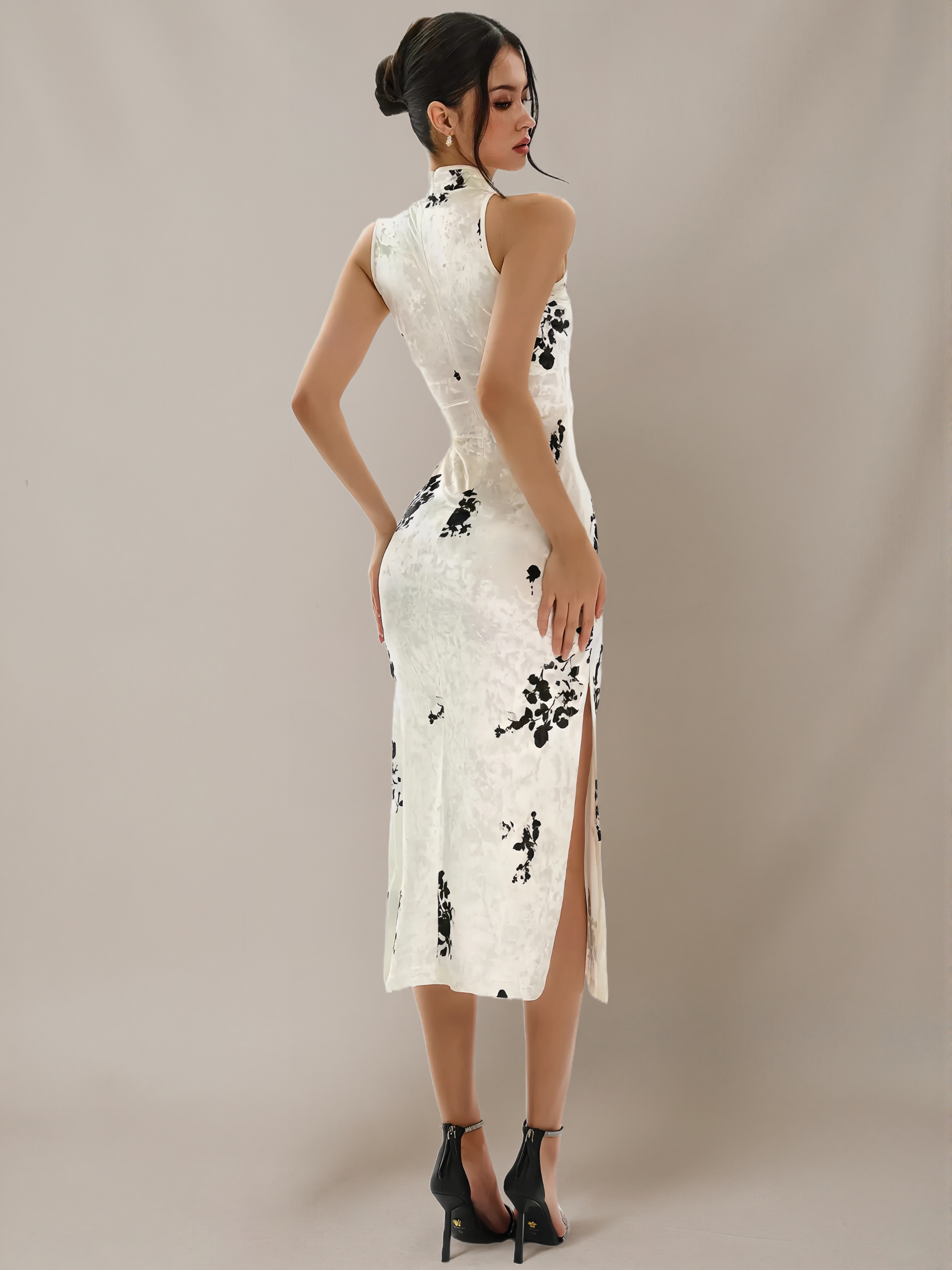 ‘Ink-Wash Jiangnan’ Velvet High Water Ink-Print Qipao Dress