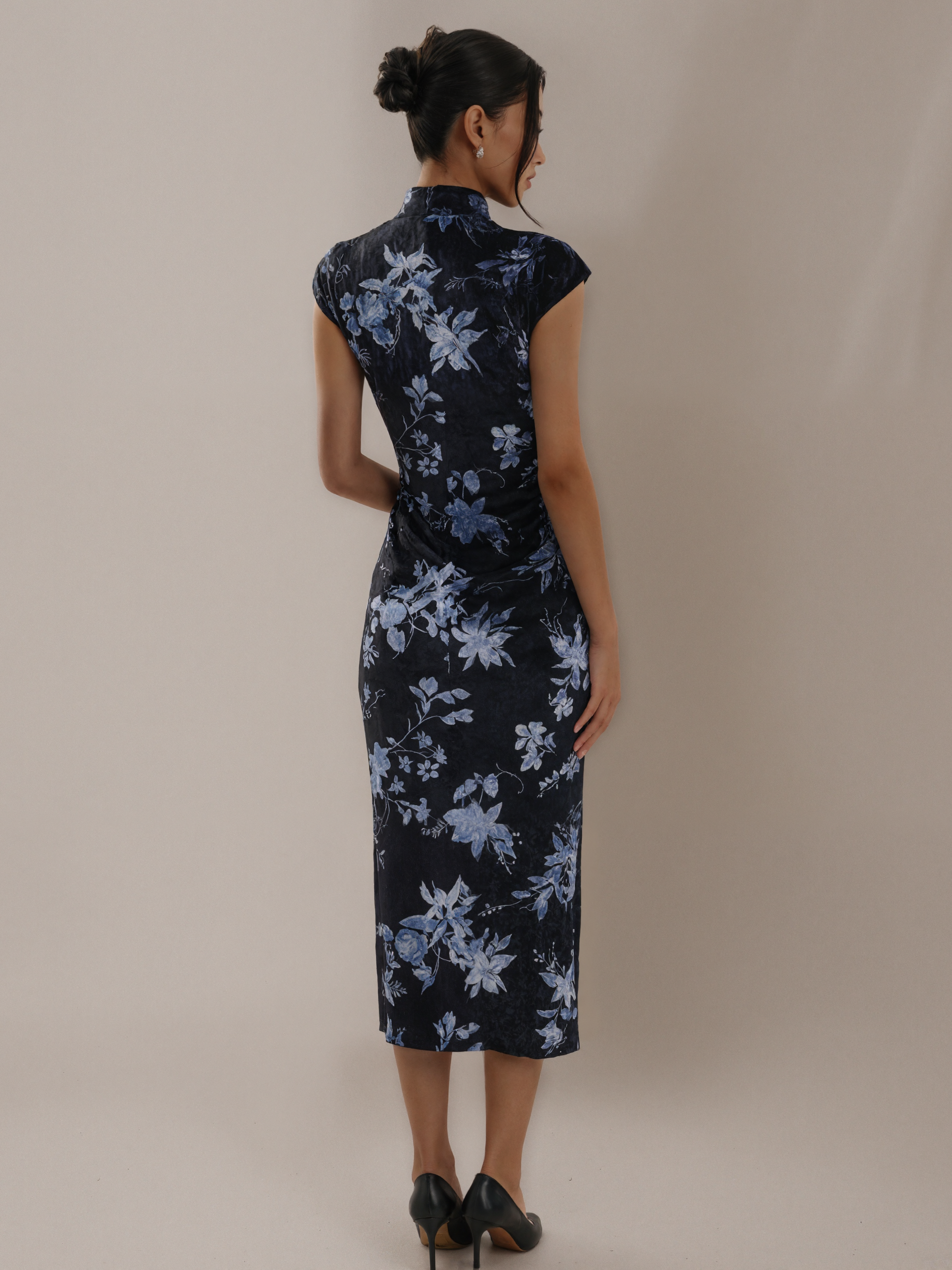 "Ink Purple Floral" Thin Velvet Classic Chinese-Style Qipao Dress