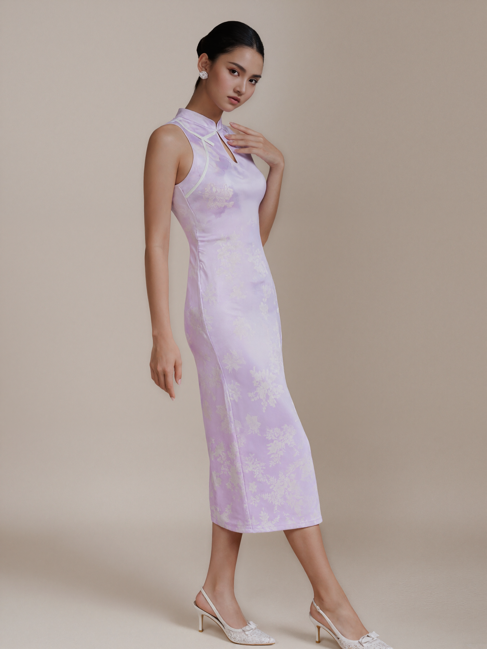 Sleeveless Chinese-Style Slim-Fit Qipao Dress