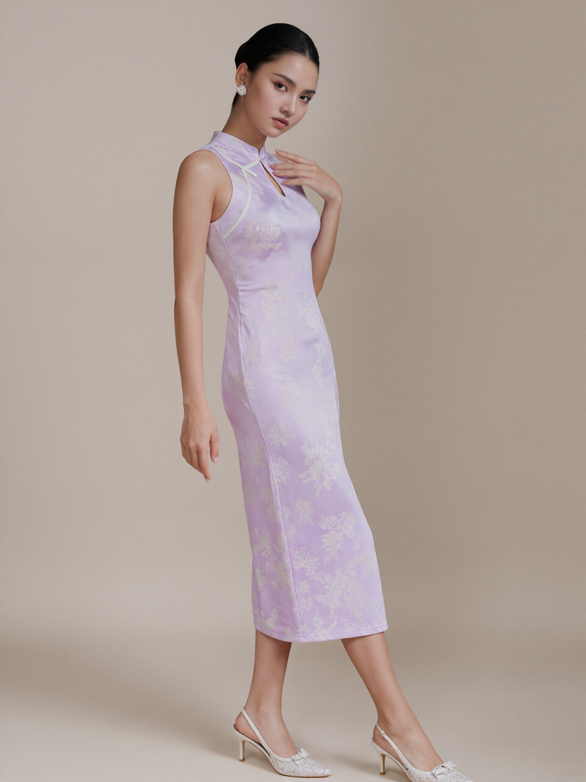 Sleeveless Chinese-Style Slim-Fit Qipao Dress