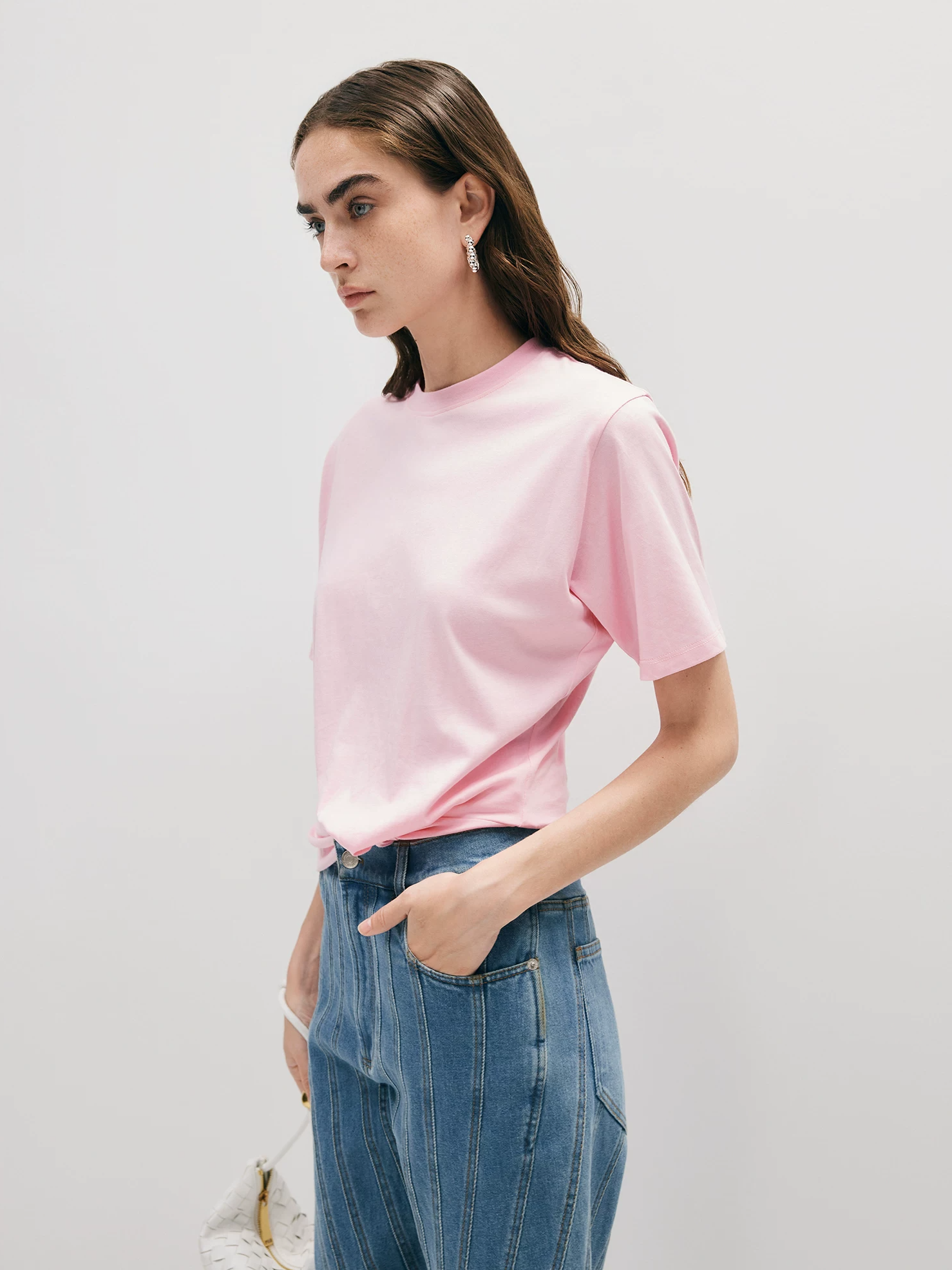 Knot Curve T-Shirt