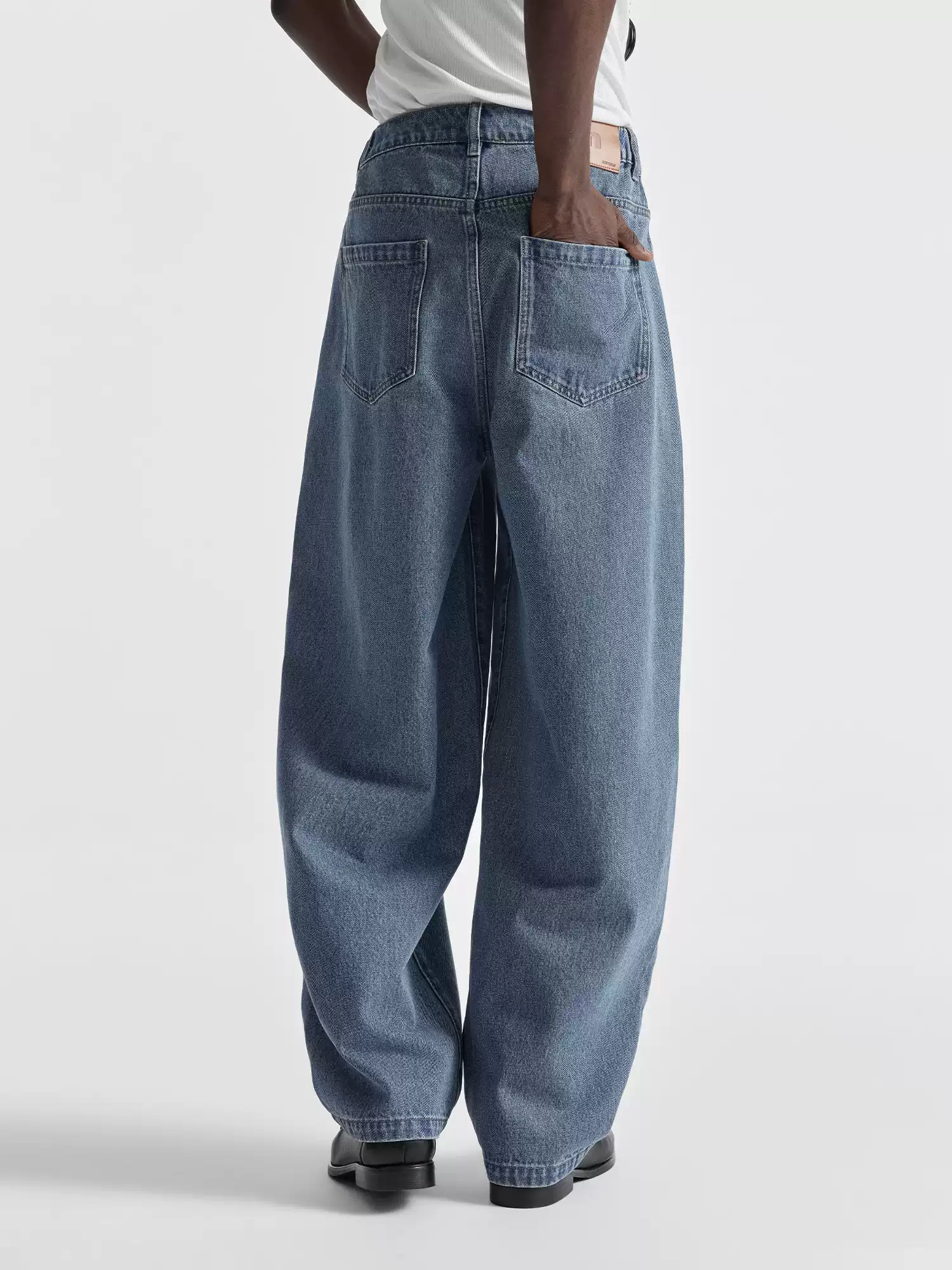 Scimitar Cut Jeans