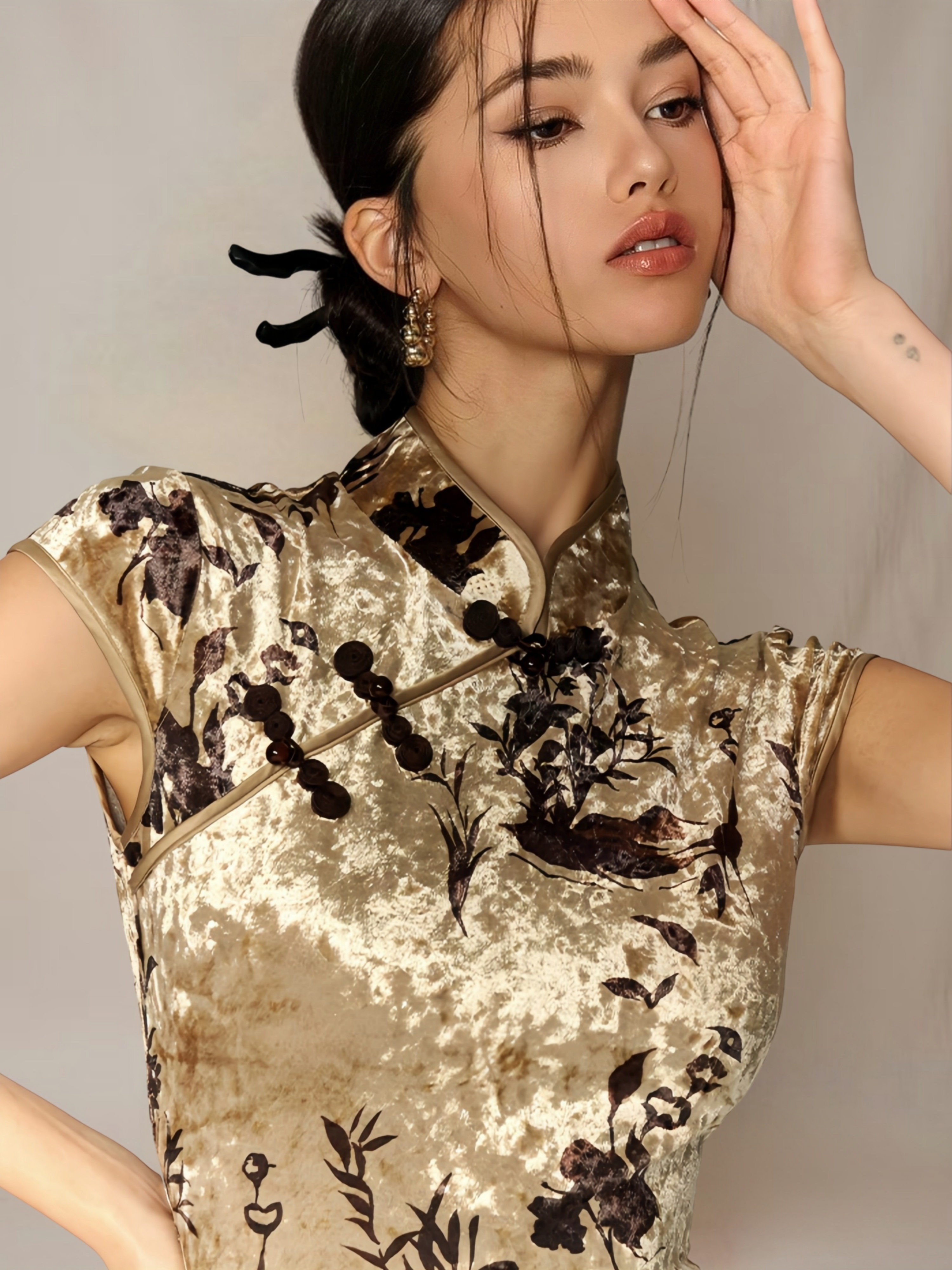 Elegant New Chinese-Style Velvet Qipao Dress