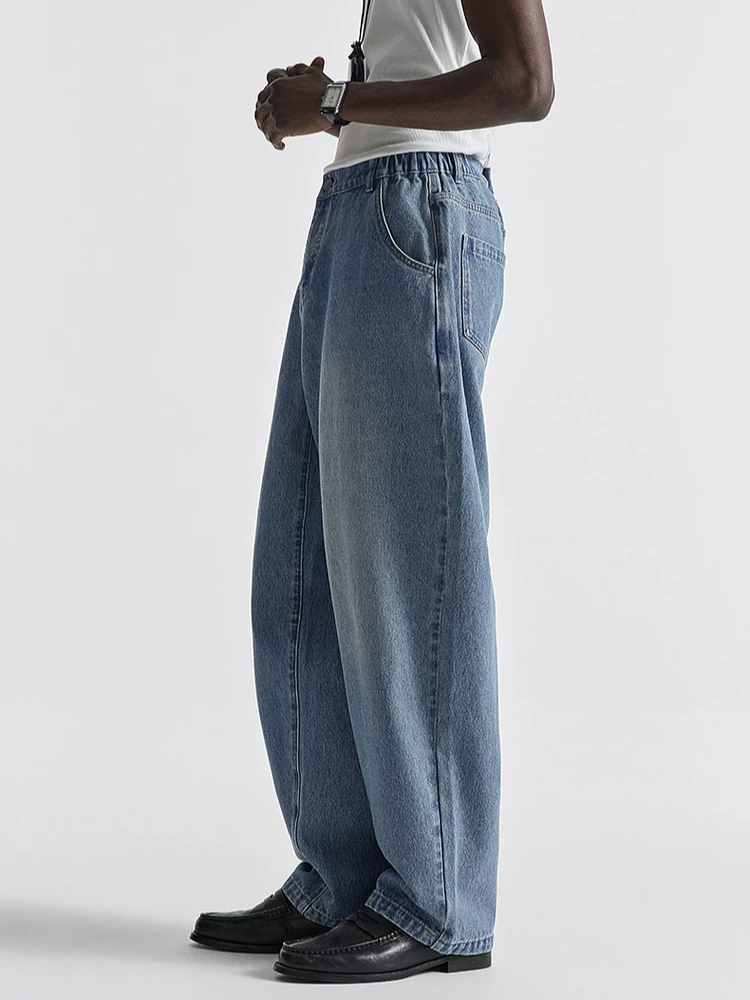 Scimitar Cut Jeans