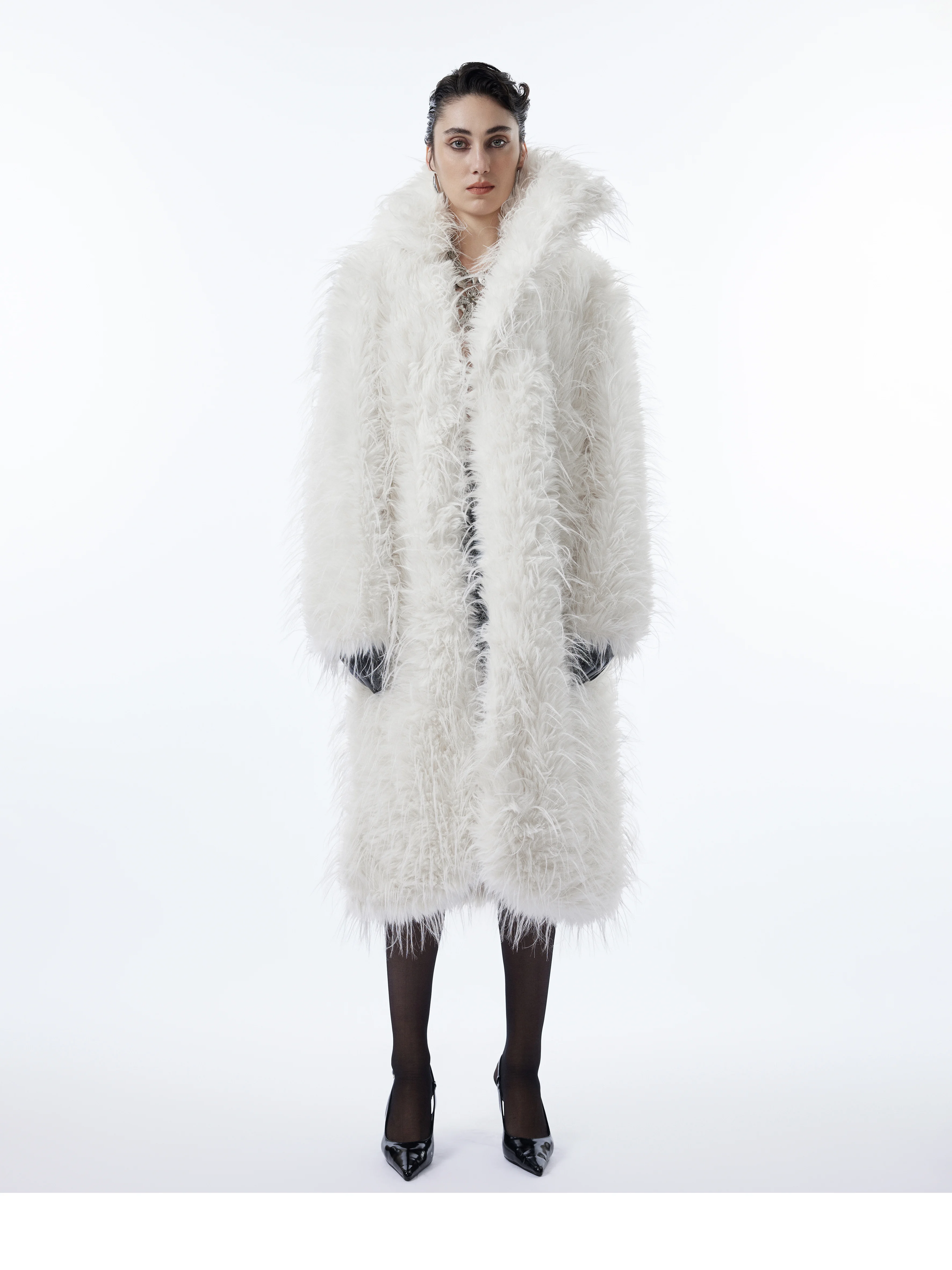 ‘Winter Banquet’ Warm Eco-Friendly Fur Coat