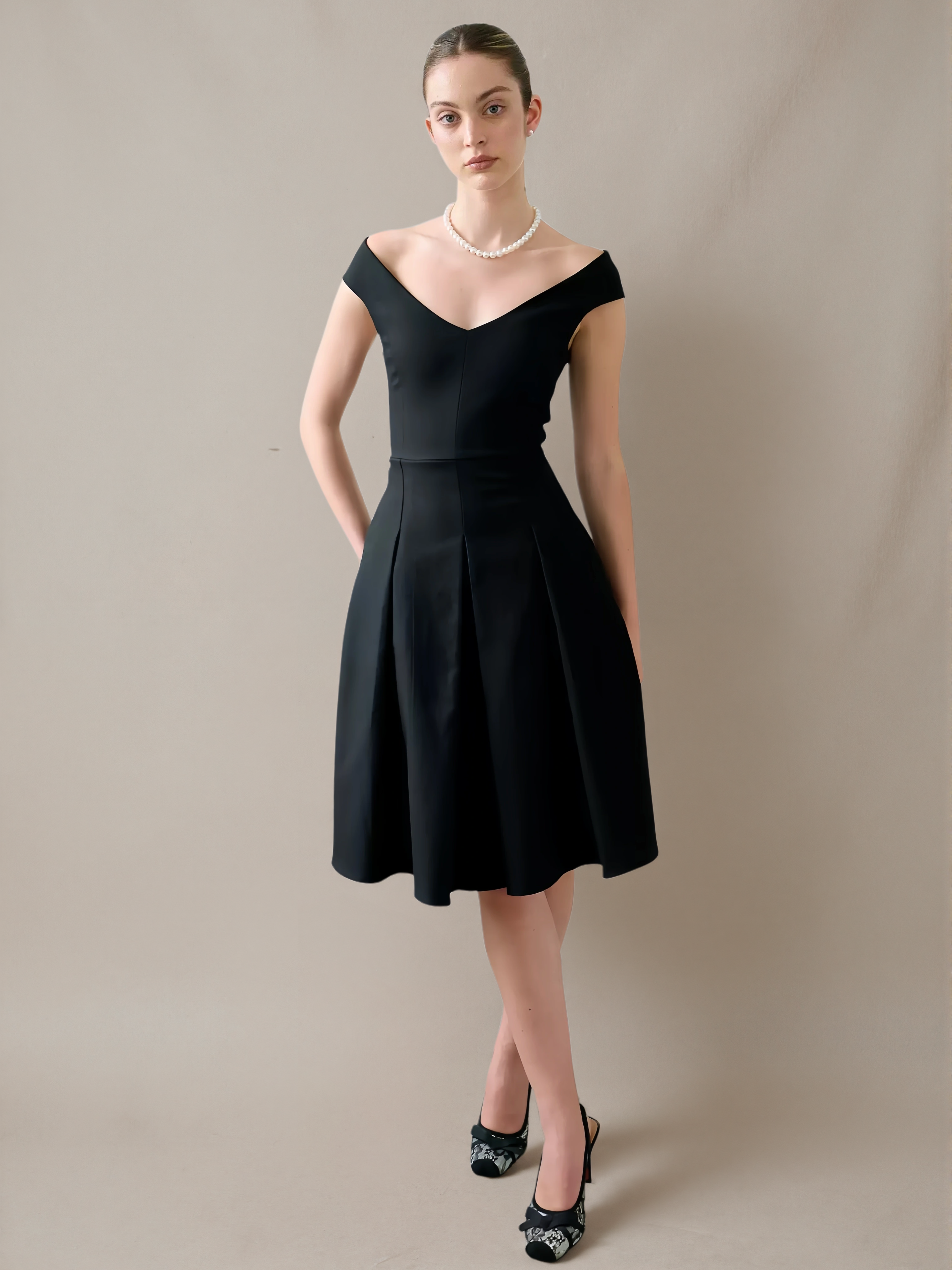 Geometric Cut Fitted Waist V-neck Dress