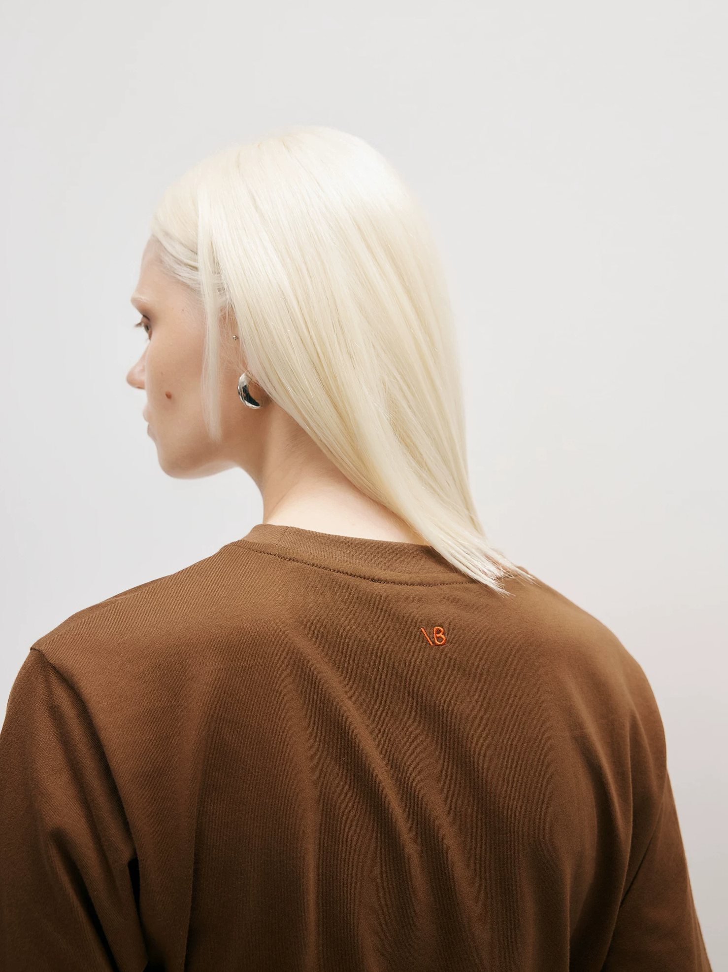 Knot Curve T-Shirt