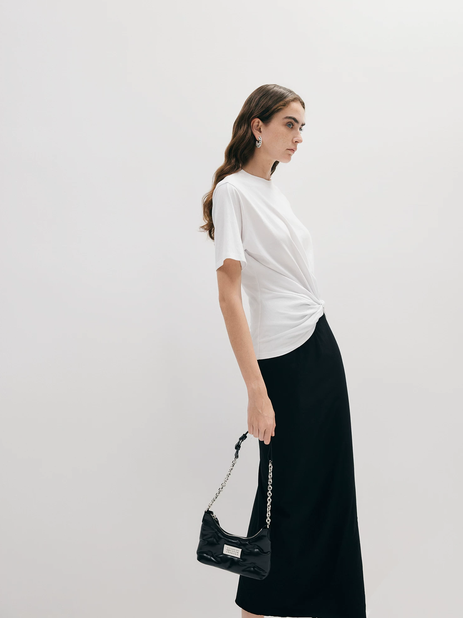 Knot Curve T-Shirt