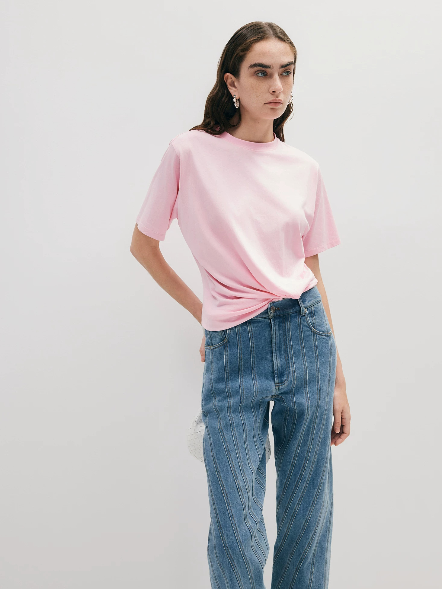 Knot Curve T-Shirt