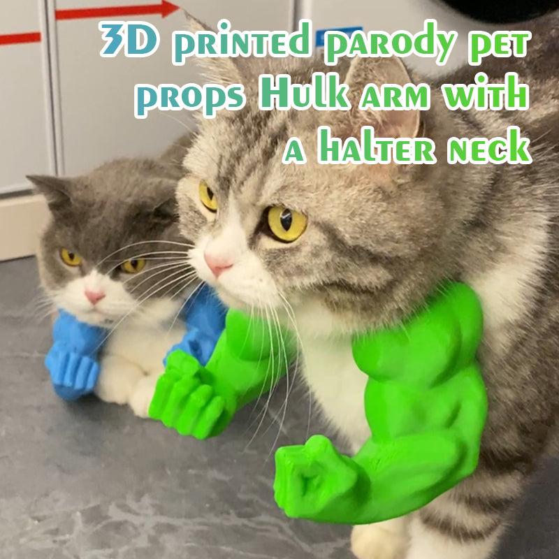 3D-tulostettu parodiorekvisiitta lemmikeille Hulk-kädet niskalenkillä