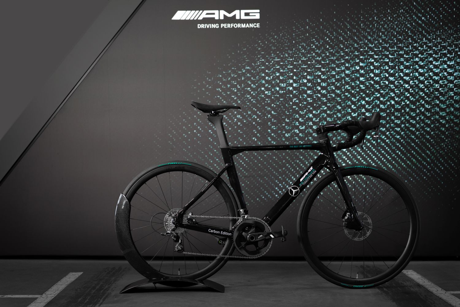 AMG PETRONAS F1® Team V12 Road Edition