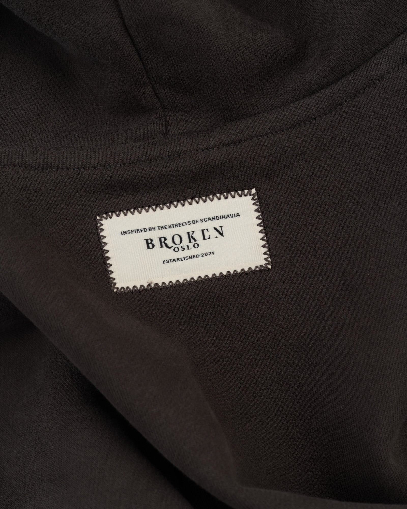 MATTE BROWN HOODIE-Fineriform