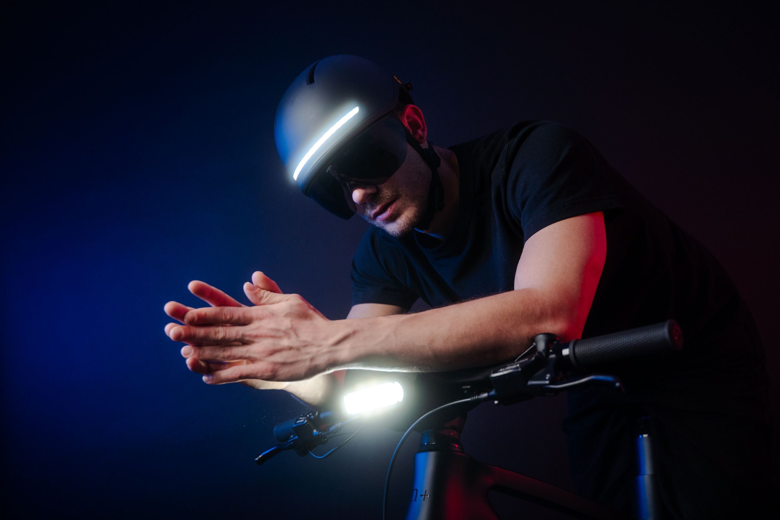 AMG F1 Smart Helmet magnetic tinted visor