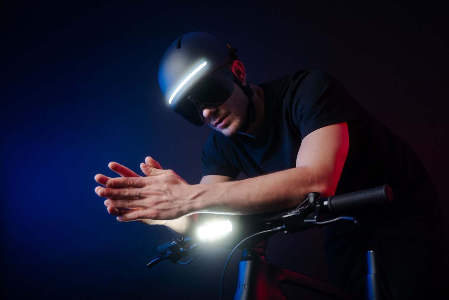 AMG F1 Smart Helmet magnetic tinted visor