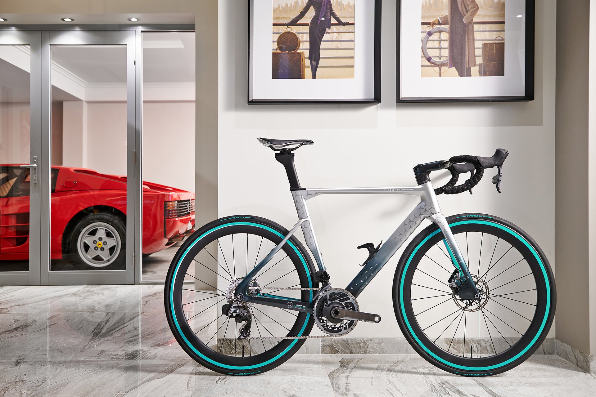 AMG PETRONAS F1® Team V11 Road Edition