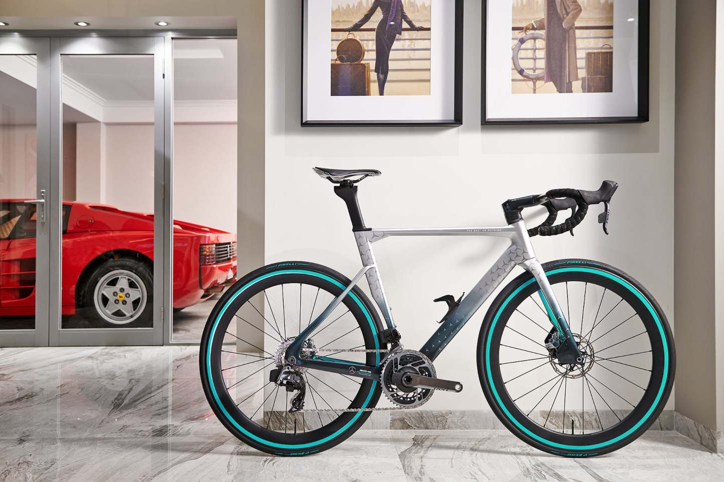 AMG PETRONAS F1® Team V11 Road Edition