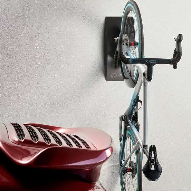 AMG PETRONAS F1® Team V11 Road Edition