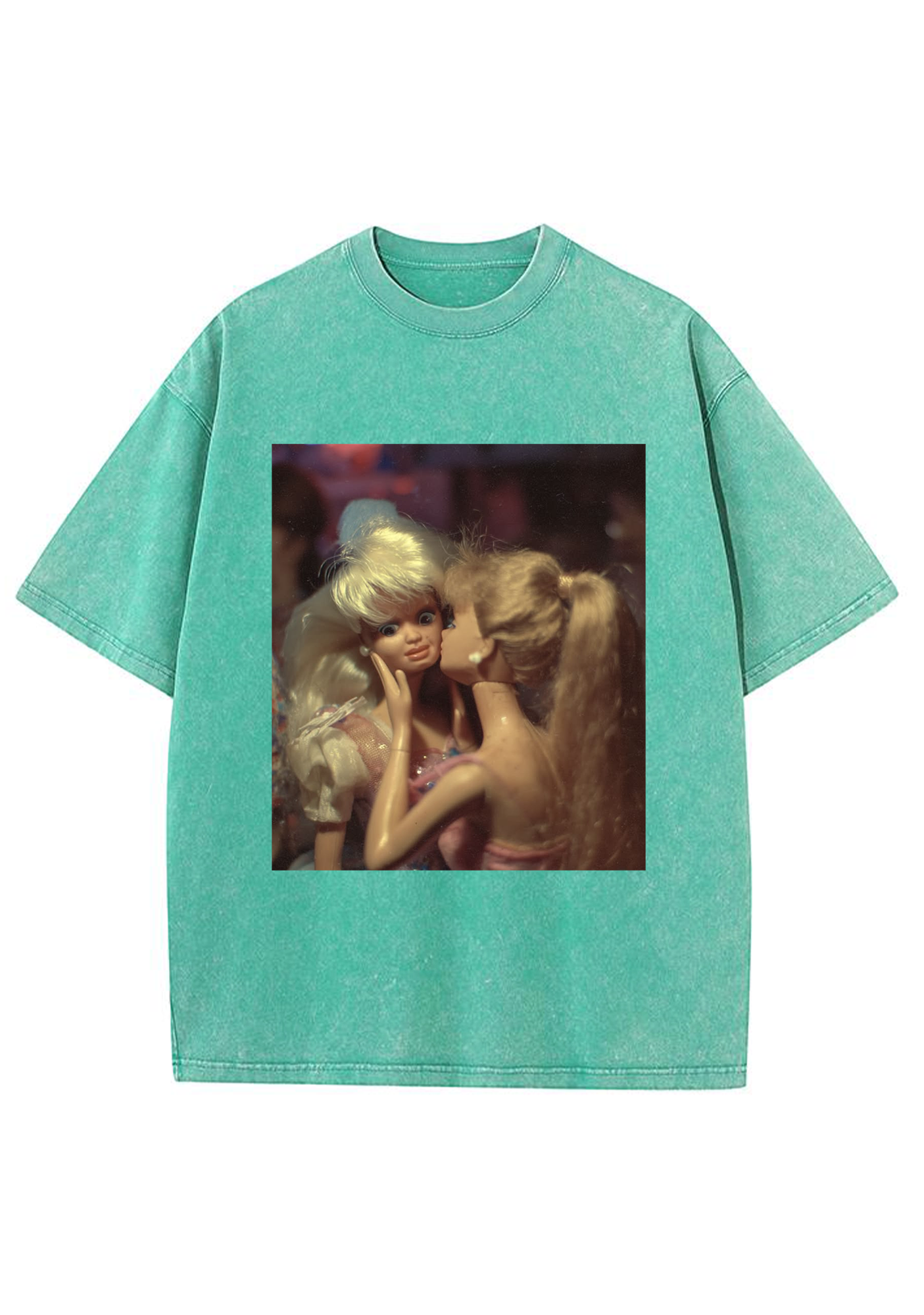Vintage Retro Two Kissing Barbies Film Grain Y2K Washed Tee