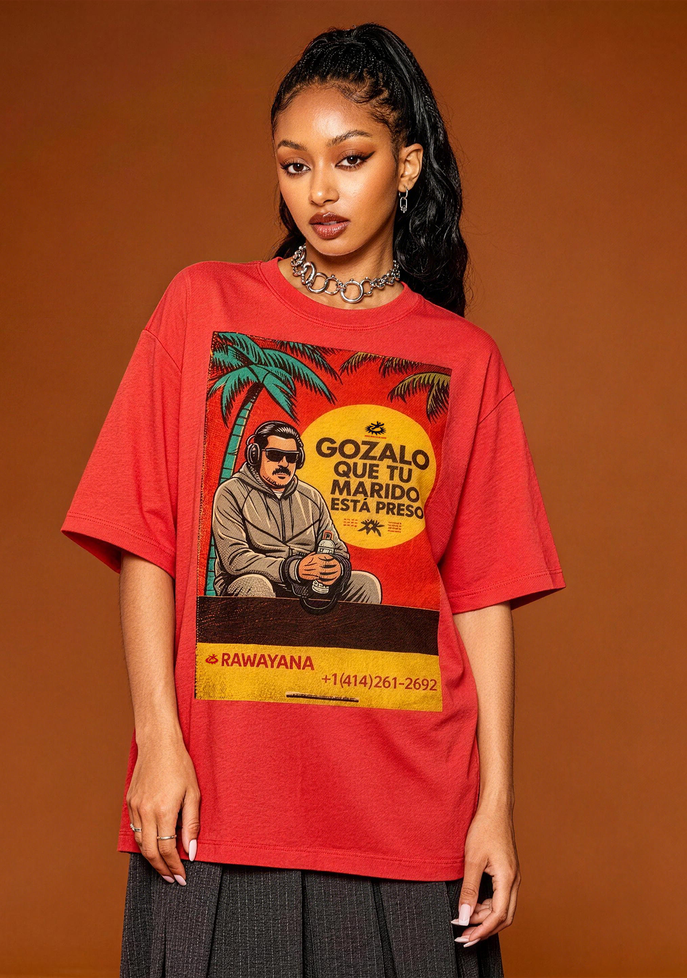 Gozalo Que Tu Marido Esta Preso Retro Music Graphic T-Shirt