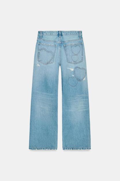 MID-RISE TRF BOYFRIEND JEANS WITH HEARTS