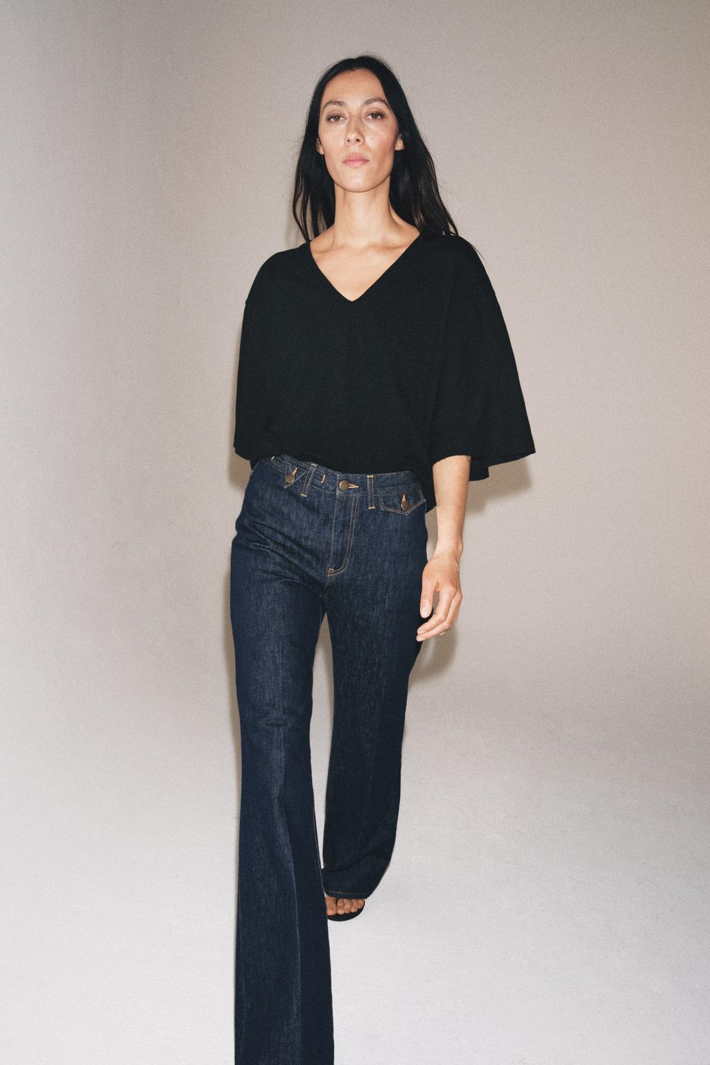 2V-NECK T-SHIRT