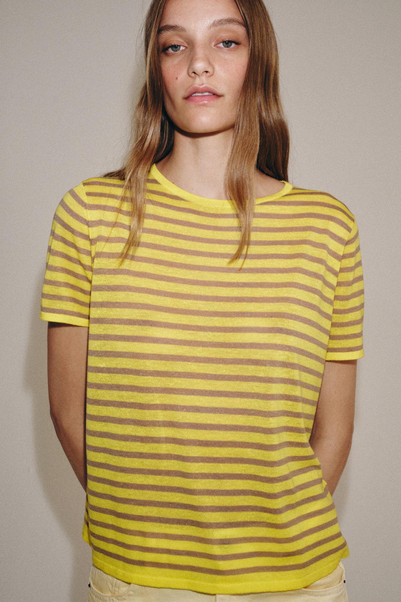 STRIPED KNIT TOP