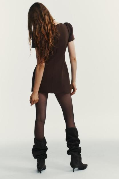 SHORT PLEATED POCKET DRESS