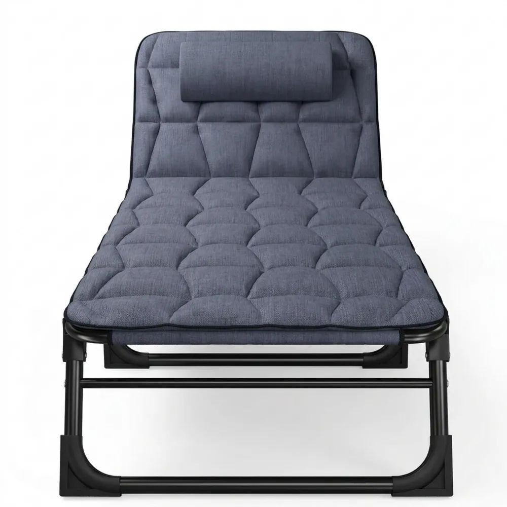 Verstellbare klappbare Gartenliege mit Kissen