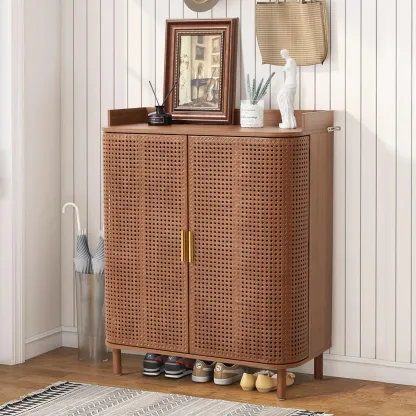 Zapatero Giratree de 5 niveles: mueble organizador de madera estilo boho con estantes ajustables y puertas curvas de hierro y ratán; mueble decorativo ideal para la entrada, el pasillo o la sala de estar.
