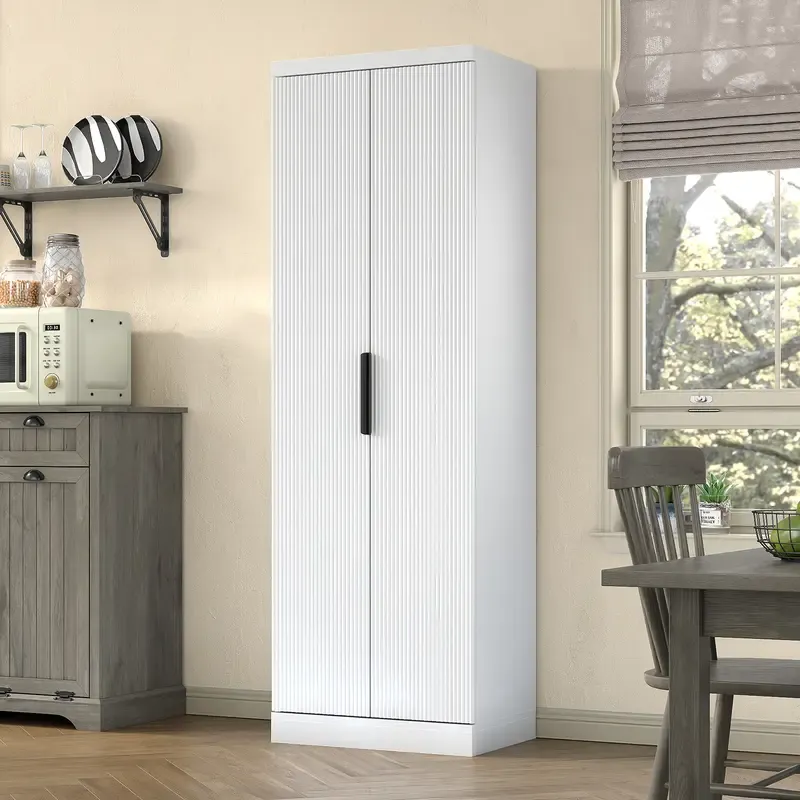 Armario despensero de cocina de 71 pulgadas de alto con estantes ajustables y puerta acanalada; mueble de 5 niveles para sala de estar, cocina, comedor o dormitorio (color roble)