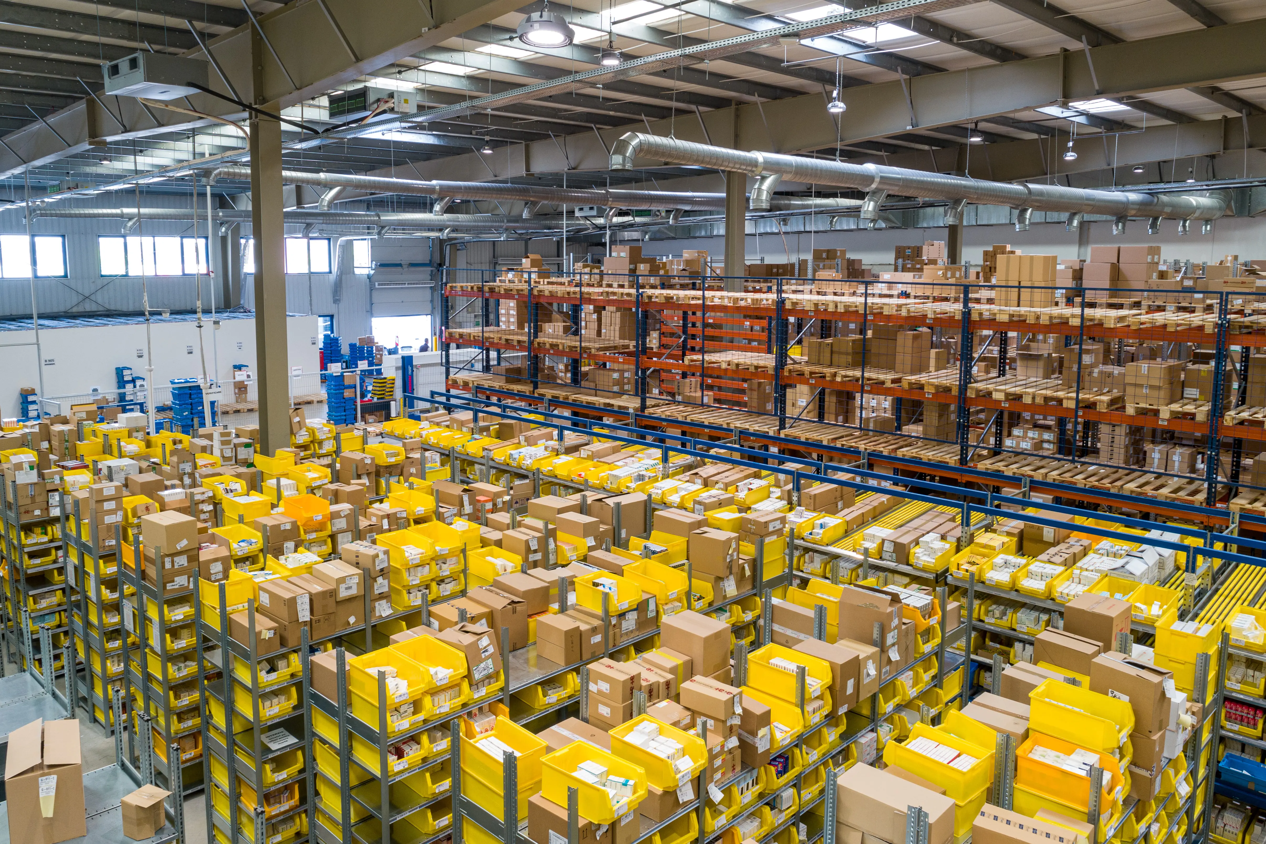 Mixed return inventory in a warehouse