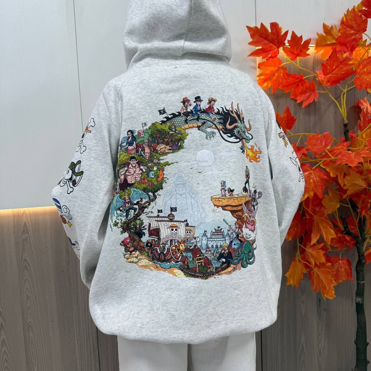 Pirate Adventure Anime Hoodie – Vintage Manga Streetwear Pullover