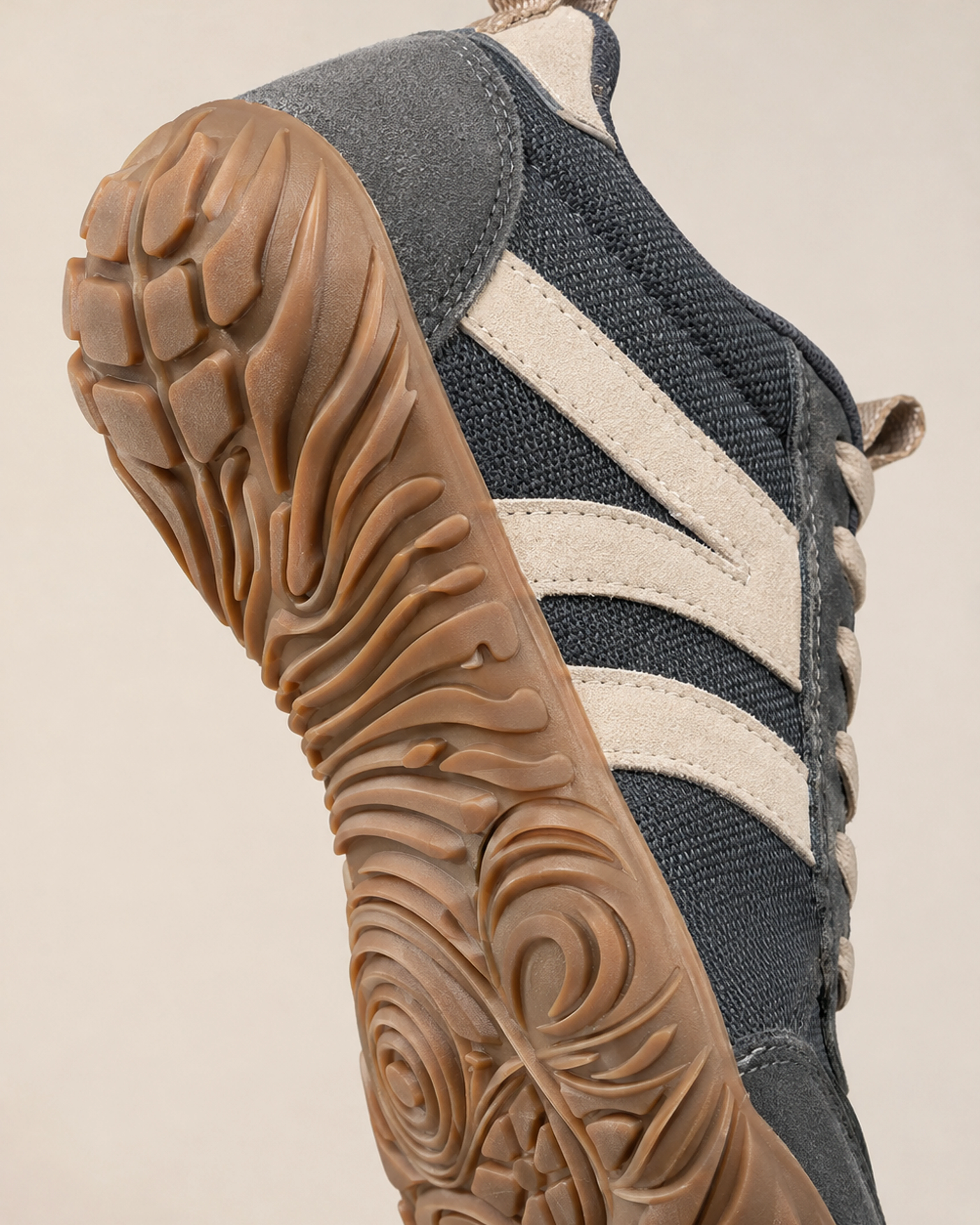 Flexible rubber outsole and multidirectional tread