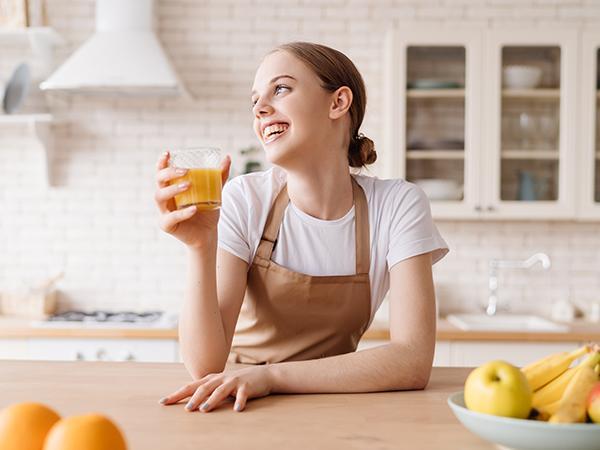 SUSTEAS 5.3" XL Cold Press Juicer &ndash; Fits Whole Fruits & Greens, No Cutting! High Nutrient Retention & Maximum Juice Yield.