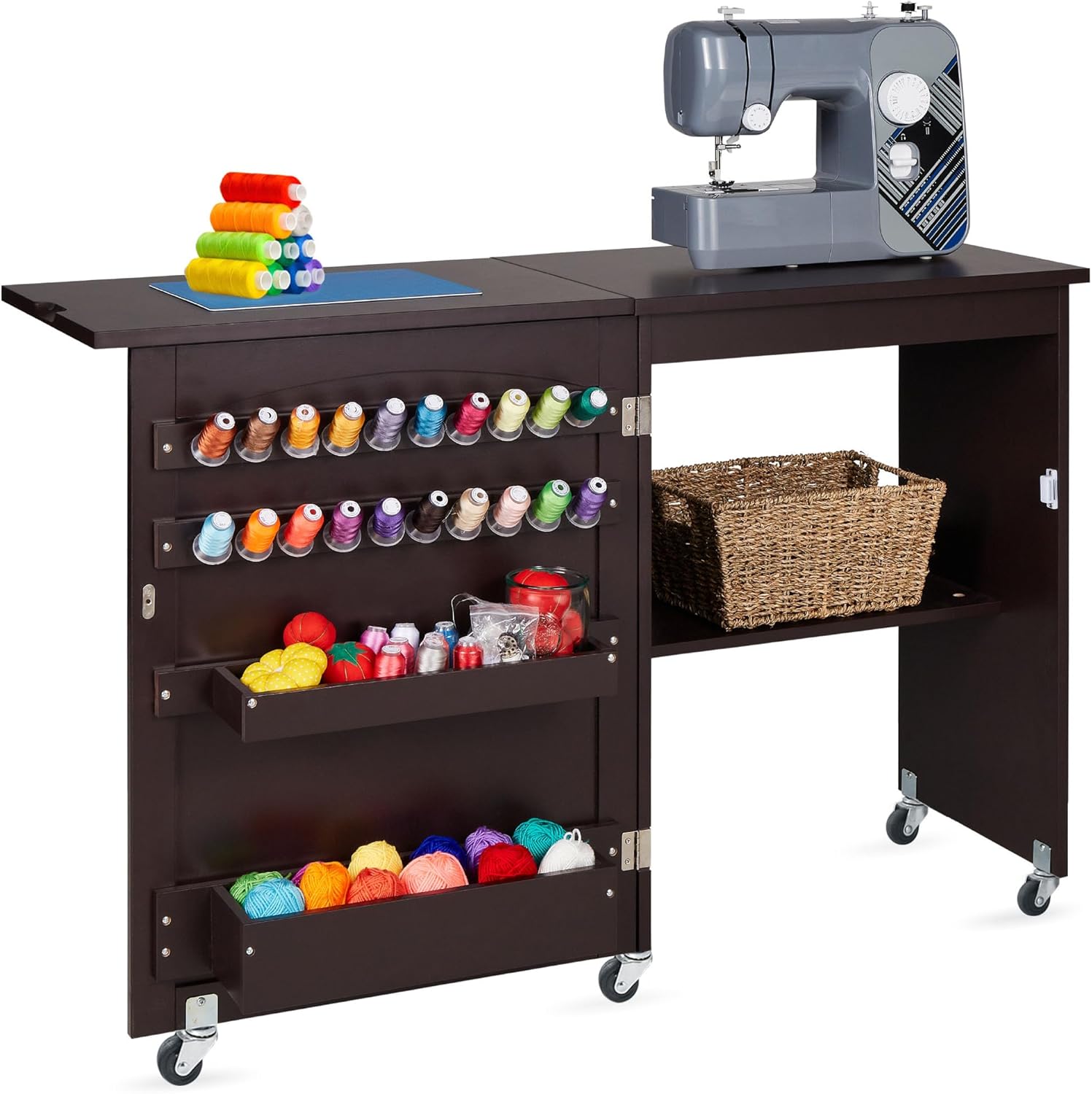 Best Choice Products - Mesa de coser plegable multiusos, estación de manualidades, diseño compacto, ruedas, estantes, almacenamiento, clavijas, puertas magnéticas, pomos de puerta de metal, blanca